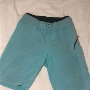 Lululemon swim shorts with liner